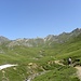 Die Valser Bergwelt in eines Hervorragendetag, nur einen Vogel stört die blaue Himmel.