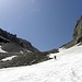 Die Aufstieg Weg zur Rauhtaljoch ist  steil, mit Schnee und Geröll gefüllt und verlangt Trittsicherheit und etwas Kondition. 