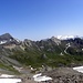 Ruckblick in Rauhtal und Valser Bergwelt, vlnr in Vordergrund Sandjöchl(2642m) und Sandspitze(2755m),Rubespitz(2787m) und Eselskopf(2839m)-ganz rechts, dann Grabspitze(3059m)-links und Hochfernerspitze(3470m),Hochfeiler(3510m) und Hoher Weißzint(3371m)-rechts im Hintergrund.