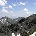 Blick Richtung Osten, mit Wurmaulspitze(oder Cima di Valmala,3022m)-links und Blickenspitze(oder Cima di Vista, 2988m)-rechts.