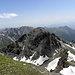 Blickenspitze,2988m im Vordergrund, mit Rotspitze,2939m-links und Gaisjochspitz,2641m-rechts im Hintergrund.