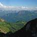 Hinter der Krinnespitze erheben sich - getrennt durch's Lechtal - die Lechtaler Alpen.
