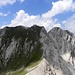 Gegenuber der Gamsscharte(2440m), es sieht sich den Weg zum Kleiner Rosskopf(2594m).