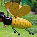 Endlich habe ich einmal eine flotte Biene vor die Linse bekommen!