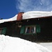 die Hütten versinken in den Schneemassen