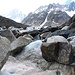 Riesige Blöcke auf dem Gletscher. Hier betreten wir den Finsteraargletscher
