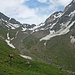 Blick zurück über den Bergsteigerfriedhof zum Günter-Messner-Biwak.