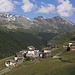 Das Dorf Cresta (1960m) im Averstal ist der Ausgangsüunkt für unsere Tour auf den Piz Platta über da Tälihorn.<br />Im Hintergrund sind Piz della Palù (3179m), Pizzo Crotto (2895m), Piz dil Crot (2848m), Piz Miez / Cimalmotta (2835,2m).