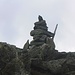 Der Gipfelsteinmann auf dem Tälihorn (3164m).