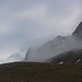 Foto vom ersten Besteigungsversuch am 29./30.6.2013:<br /><br />Nebelschwaden und Nieselregen über dem Biwakplatz.