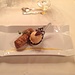 <b>Per dessert: "Mousse von der Schokolade in der Nußcannelloni mit hausgemachtem Melonensorbet".</b>