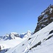 Auf den letzte Meter mit Ski bis unter den Felskopf vom Birghorn (3242,8m). Die felsige Grat ist einfach.