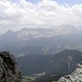 Hier mit Zoom,Neuner(2968m)-links,Zehner(3026m) und Heiligkreuzkofel(2907m)-mitte, Lavarella(3055m) und Conturinesspitze(3064m)-rechts.