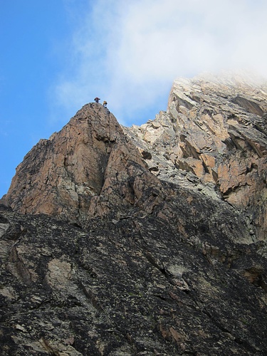 2 Bergsteiger auf unsere Route, beim Gendarm