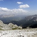 Wir haben ausgiebig das Panorama von Kleiner Peitlerkofel genossen, hier ins Abteital oder Val Badia zwisschen Kreuzkofel-links  und Puez Dolomiten-rechts.