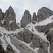 Der von mir [http://www.hikr.org/tour/post53641.html hier] bereits beschriebene Anstieg zur Cima Bureloni führt über den tief eingeschnittenen Passo delle Farangole; dort liegt heuer noch sehr viel Schnee.