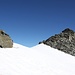 <b>In circa tre quarti d’ora raggiungo il Pass de Val Loga (2923 m).</b>