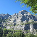 hinter mir die Felsen auf der südlichen Talseite