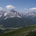 Blick zur Dreischusterspitze (Mitte) und Haunold (rechts), ganz links ist noch die Grosse Zinne erkennbar