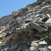 Blick zurück zu einem der drei Steinmänner auf dem Fanellhorn