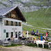 Bockerhütte - Spronser Joch - Zeppichl, 28. Juni 2009: nach dem Abstieg vom Spronser Joch rasten wir ausgiebig an der Lazinser Alm, bevor wir die restlichen Kilometer zum Gasthof Zeppichl zurücklegen. 
