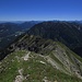 Rückblick ins Graswangtal vom Aufstieg zum Kuchelbergspitz. Rechts ist der untere Weg sichtbar.<br /><br />Retrospettiva al Graswangtal dalla salita al Kuchelbergspitz. A destra si vede il sentiero inferiore.