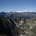 au centre Tête de Barasson, au fond les sommets enneigés de la Haute Tatentaise avec le Mont Pourri à droite