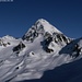 La Grand Zebru / Königspitze (3851m) : on devine bien le couloir d'accès à gauche et la grande pente sommitale de face