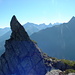 Gegenüber wächst der Tristner in den Himmel; links dessen Nordgrat, der über 2000Hm vom Gipfel bis nach Mayrhofen hinabführt.