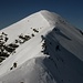 Tschingel Gipfelgrat, dessen kurze felsige Stelle mit viel Phantasie als "WS" bezeichnet werden kann.