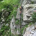 Abstieg über die Leiter in die Schlucht westseits untehalb des Piz de Groven