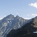 Hangendgletscherhorn, Westgrat.
Sieht sehr verlockend aus, wird aber nicht unbedingt gelobt:
http://www.bergtour.ch/gipfelbuch/detail3/id/2212
