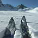 Der Piz Sarsuret ist der unscheinbare Gipfel über dem linken Skispitz