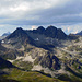 Blick nochmal auf die andere Seite. Hier ganz rechts hinten der Piz Ela, links ganz hinten das Tinzenhorn. 