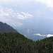 Sulle montagne poste lungo il confine austro-svizzero si addensano delle nubi temporalesche.