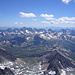 Richtung Süden sieht man im Vordergrund die Schobergruppe, im Hintergrund die friulanischen Dolomiten.<br />Leider ist es hier etwas diesig.