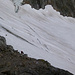 [U Alpin_Rise] beim feinschuttigen, heiklen Übergang vom Gletscher beim Eingang Couloir auf die Rippe zur Torwache P. 3183.