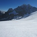 unterhalb der Sellagipfel - Piz Tschierva und Piz Roseg