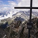 Da haben wir ihn, den Oberalpstock, und er hat uns für sich alleine. Auf der Nordseite hat's nicht einmal Nebel! Wunderbare Aussicht!