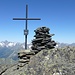 Crispalt Gipfel. Neu mit Gipfelkreuz und neuem Gipfelbuch - dank der Gemeinde Sedrun.