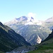 links Rotkopf, Schneekarkopf und Aukarkopf (in den Wolken)  rechts Zillerkopf