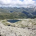 <b>Lascio il lago dalla sponda Nord; dopo 25 metri entro in territorio svizzero, all’imbocco di un canalone sassoso che in 400 m di percorso accidentato mi porta al Bergseeli (2311 m). </b>