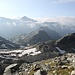 <b>Dietro il Pass da Suretta si intravvede il Lai Ghiacciato (2508 m) nell'alta Val Niemet.</b>