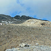 Blick nach links oben zeigt das Tagesziel. Der Gipfel des Piz Albris liegt auf dem dritten Buckel von links.