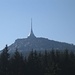 Ještěd (1012 m) mit markantem futuristischem Fernsehturm, für den sein Erbauer einen Preis bekam.