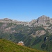 Blick über den Jassertisch und die Bergstation zum Glatten, Läckistock und Rot Nossen (v.l.)