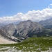 Crode und Monte Ciamin,2610m und Pareispitze,2794 m-mitte, zwischen Hohe Gaisl,3146m-ganz links und Tofana di Dentro,3238m,ganz rechts.