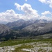 Blick Richtung Sudosten, in Bildmitte zeigt es sich die Tofanen, zwisschen Pareispitze-ganz links und  Monte Cavallo und Zimes di Fanis-rechts.
