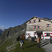 Innsbrucker Hütte mit Habicht