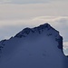 zwei Bergsteiger auf dem Täschhorn; sie beginnen nun offenbar die Überschreitung zum Dom